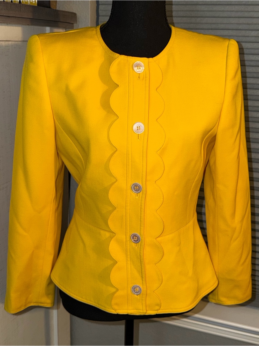 Sunny Yellow Scallop-Trim Button Blazer size 6